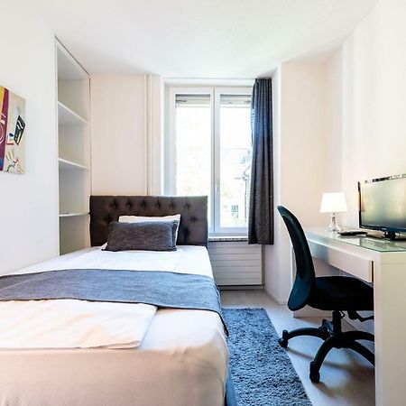 Iq130 Guesthouse Zürich Buitenkant foto