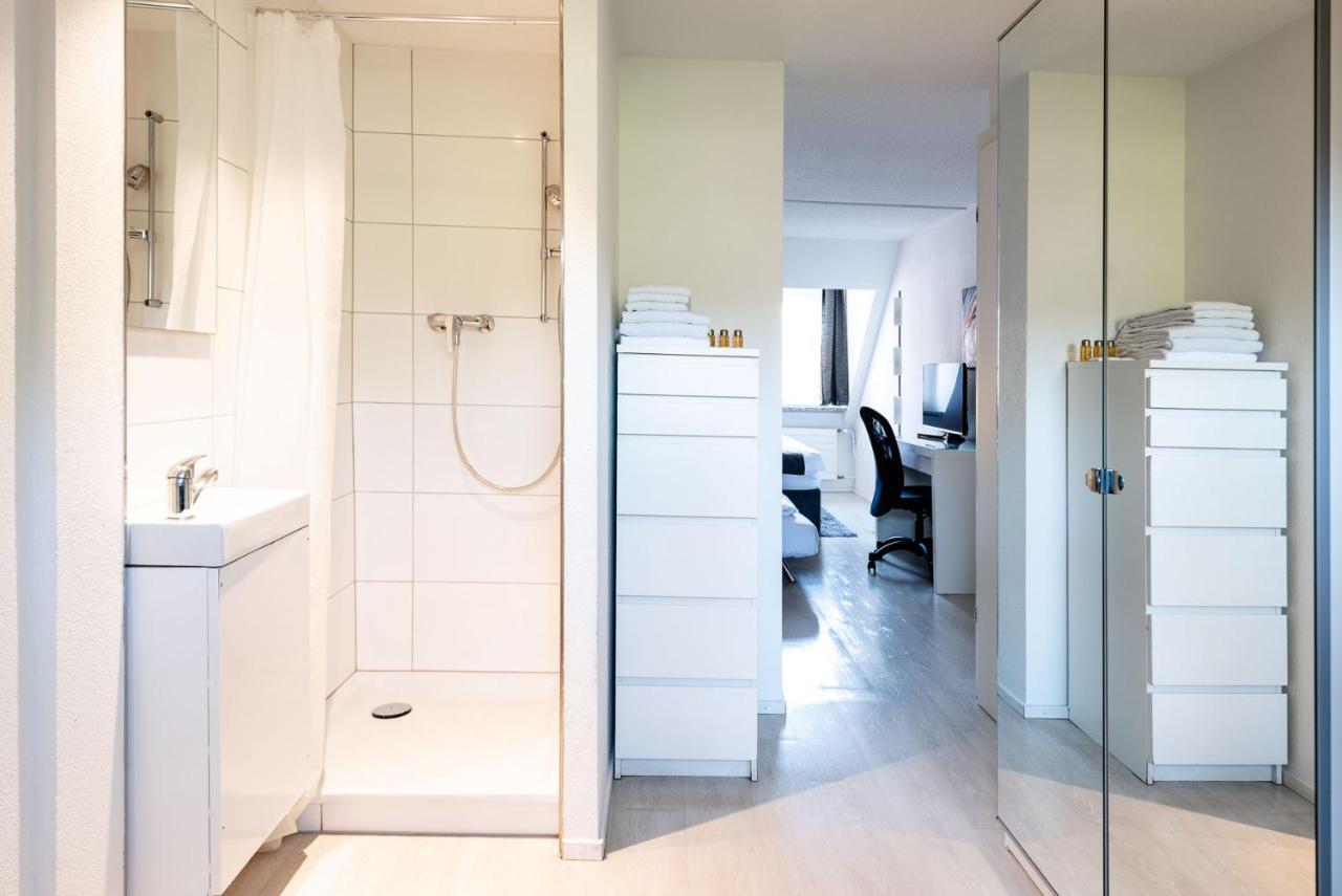 Iq130 Guesthouse Zürich Buitenkant foto