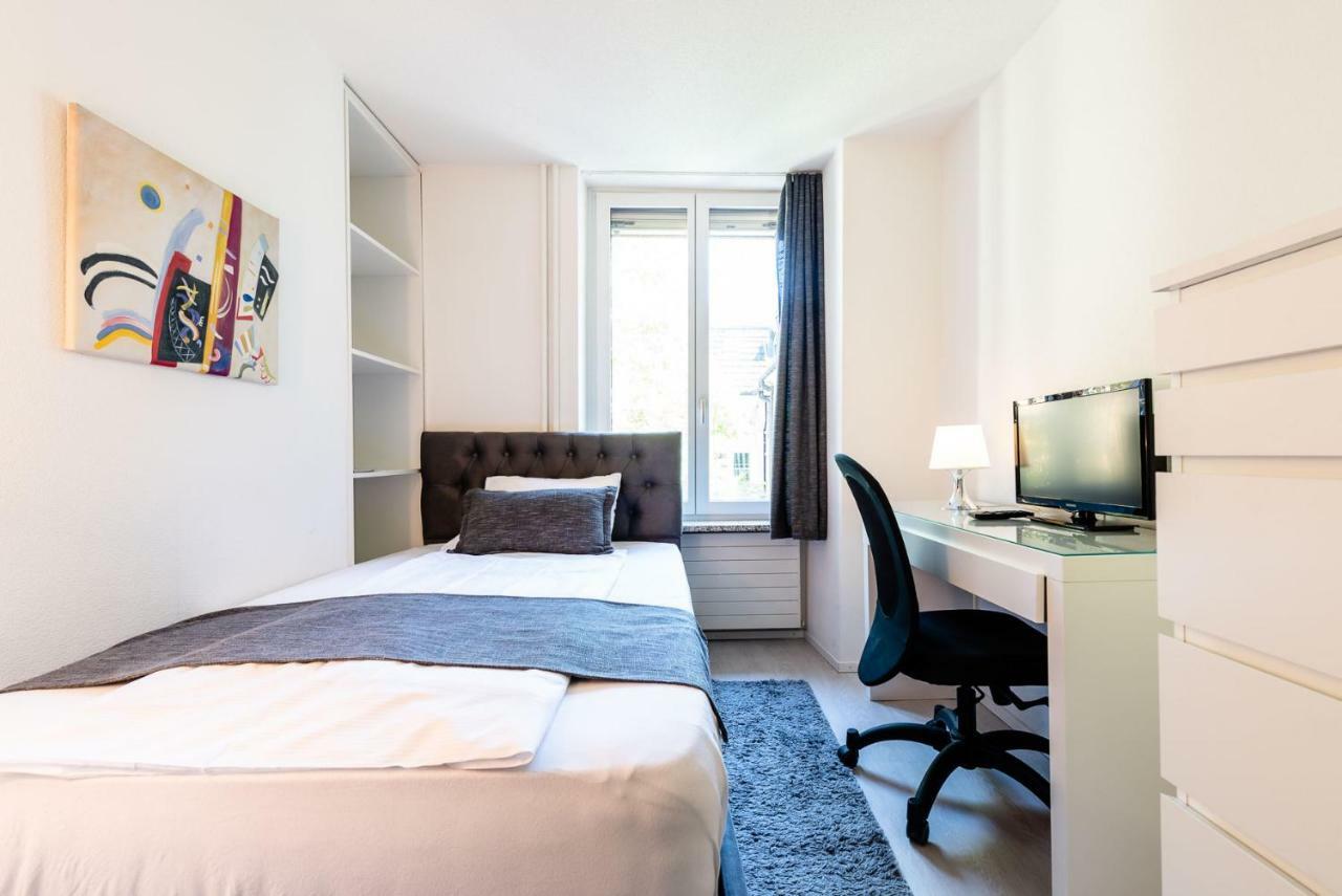 Iq130 Guesthouse Zürich Buitenkant foto